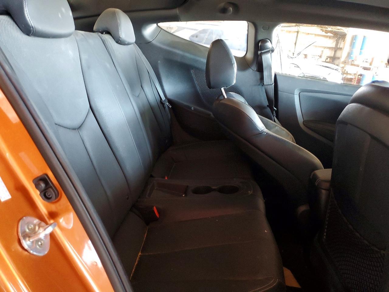 2016 Hyundai Veloster Turbo - zdjęcie 10