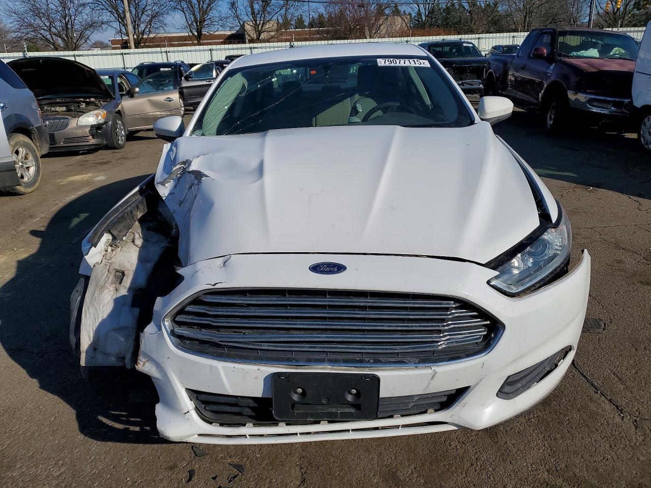 2014 Ford Fusion S - zdjęcie 5