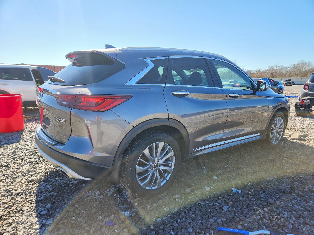 2024 Infiniti Qx50 Luxe - zdjęcie 3