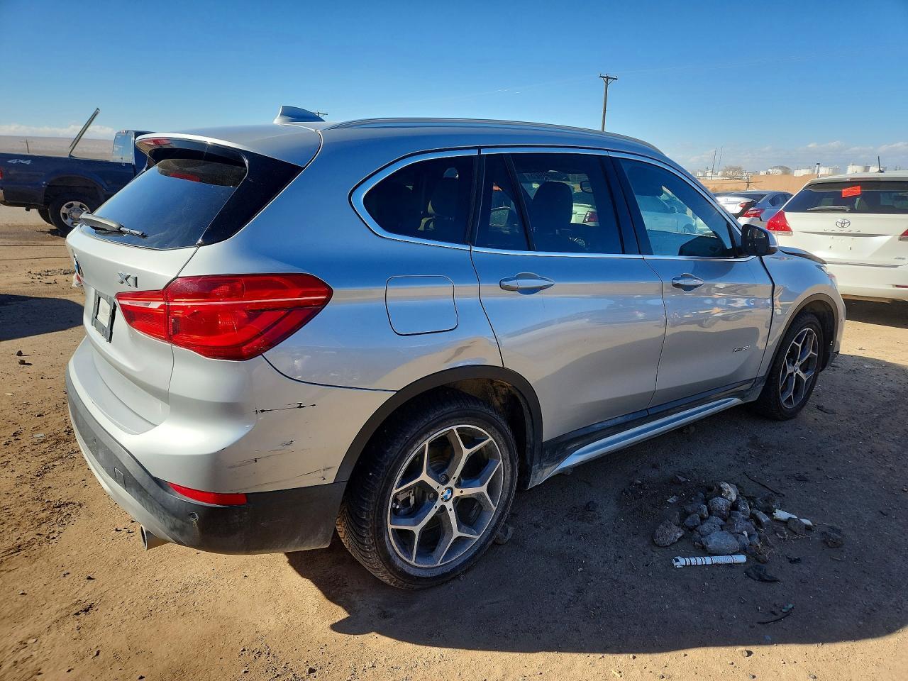 2017 BMW X1 xDrive28I - zdjęcie 3