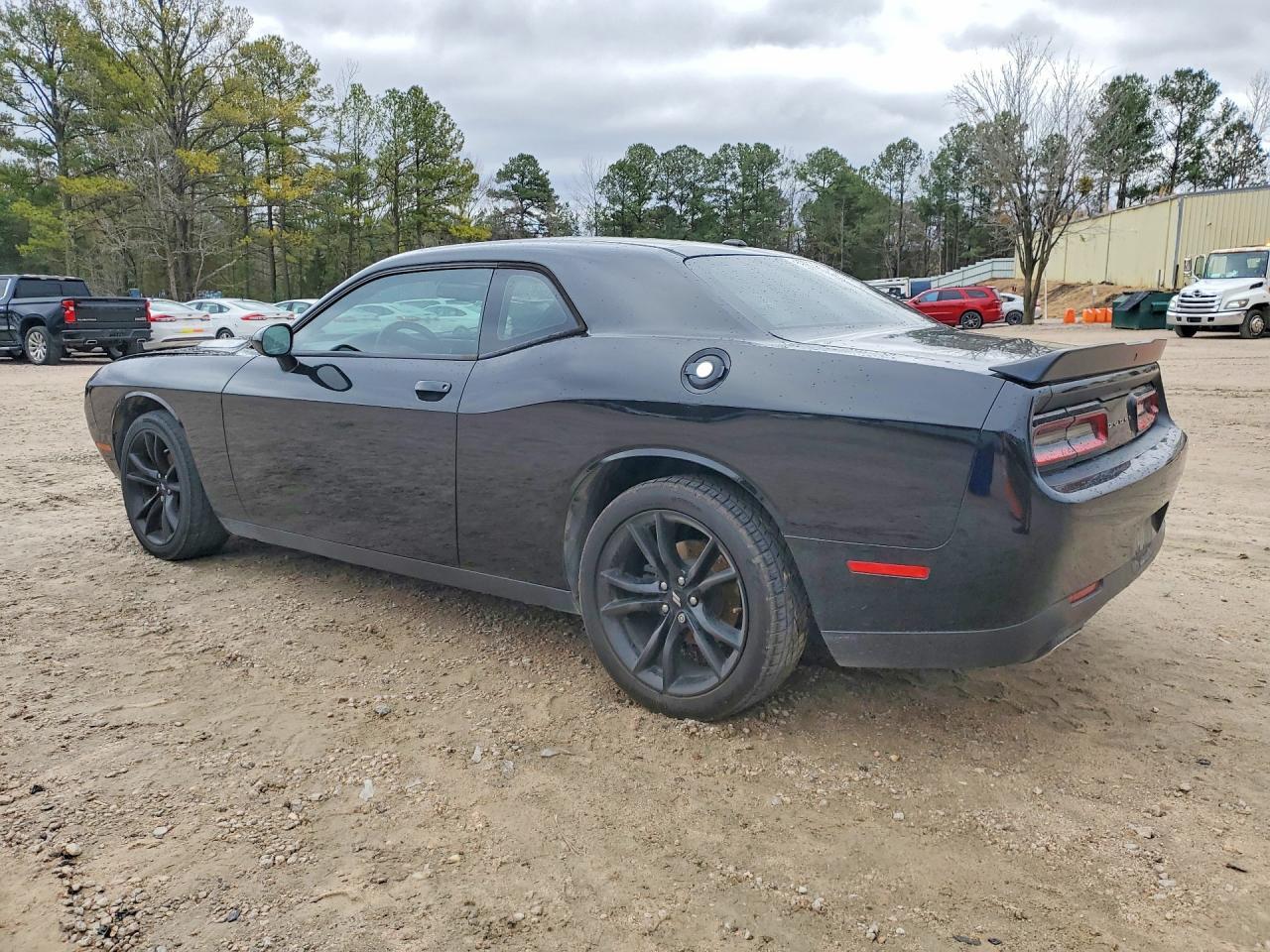 2018 Dodge Challenger Sxt - zdjęcie 2