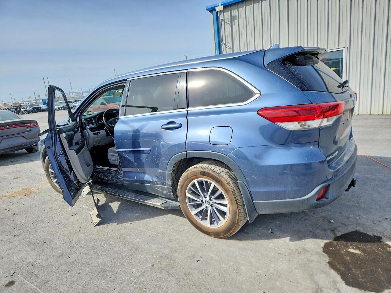 2019 Toyota Highlander Xle - zdjęcie 2