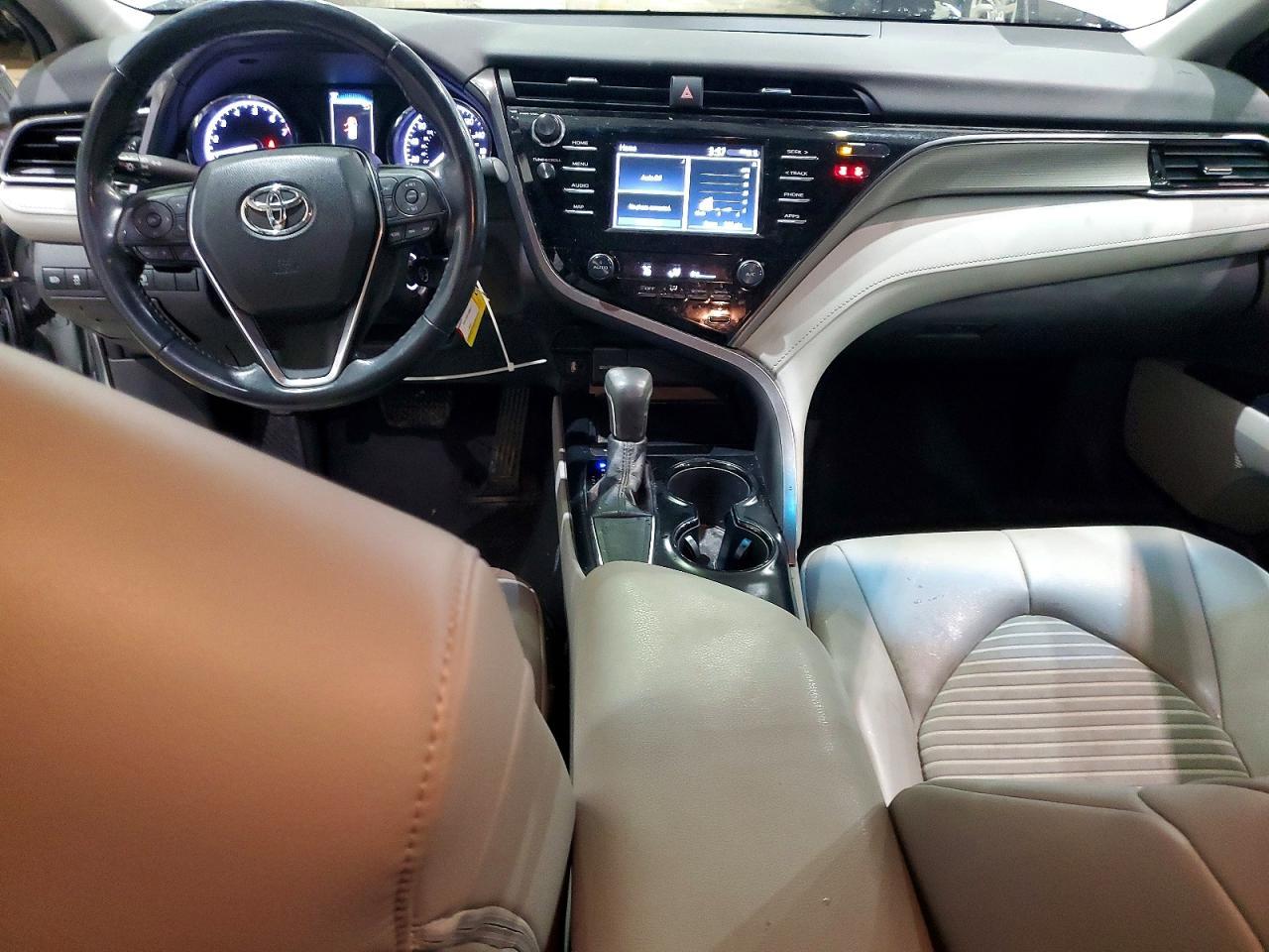 2019 Toyota Camry L - zdjęcie 8