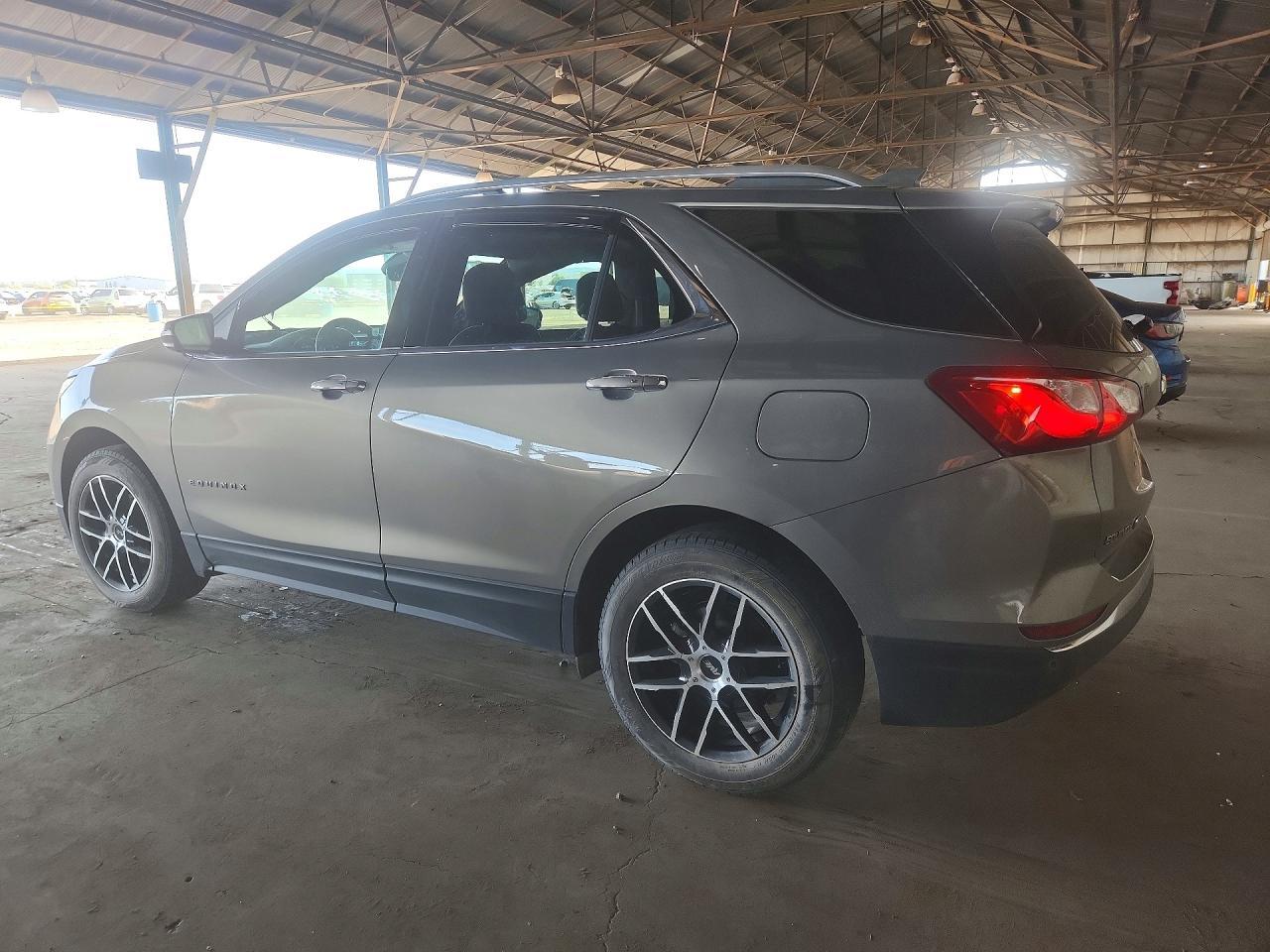 2018 Chevrolet Equinox Premier - zdjęcie 2