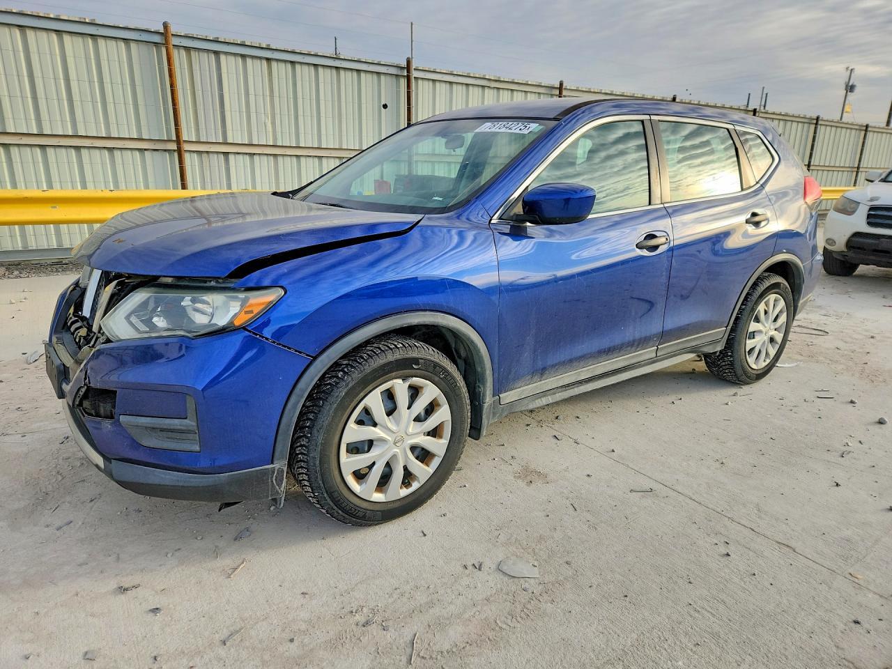 2017 Nissan Rogue S - zdjęcie główne