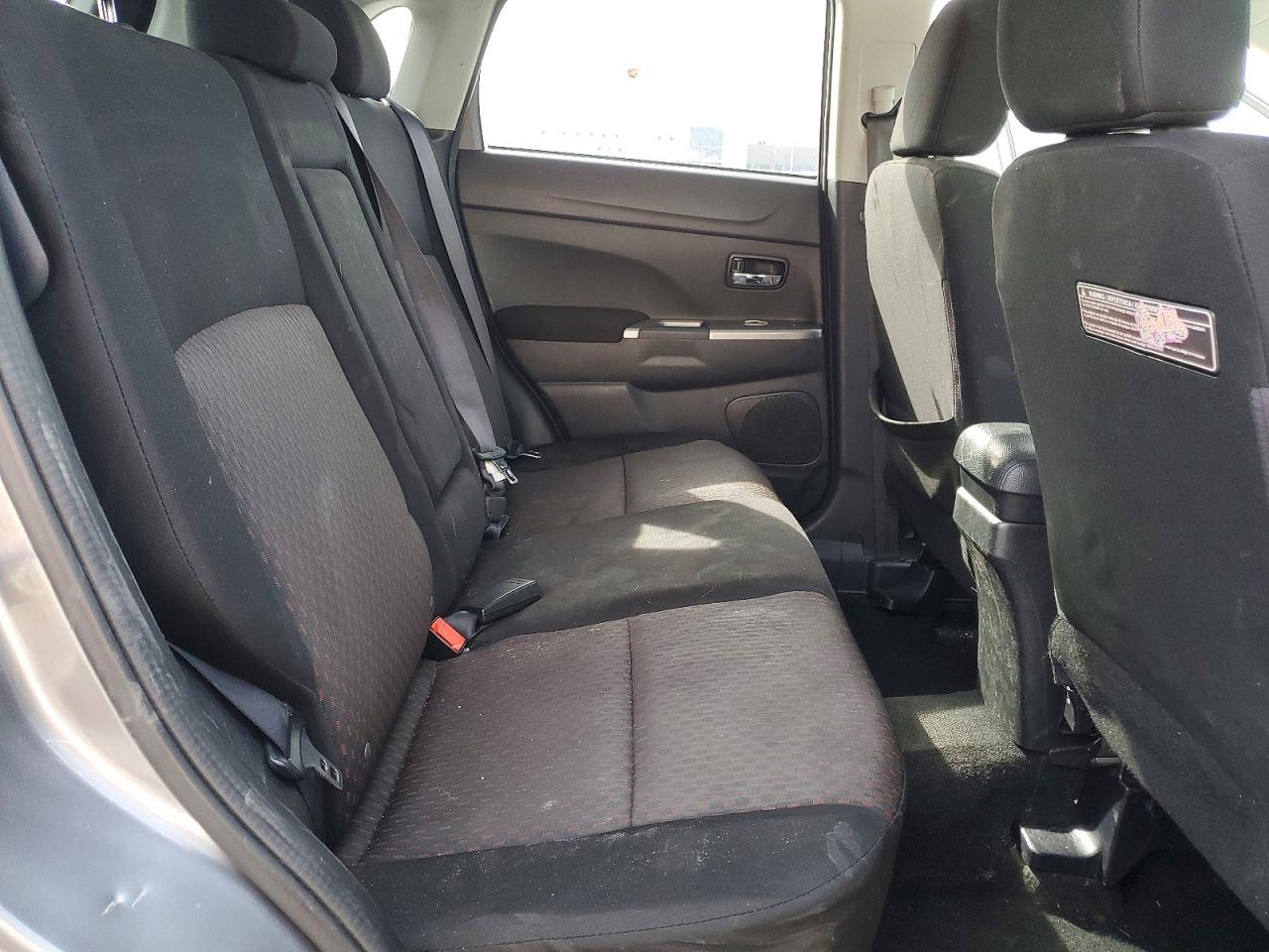 2018 Mitsubishi Outlander Sport Es - zdjęcie 11