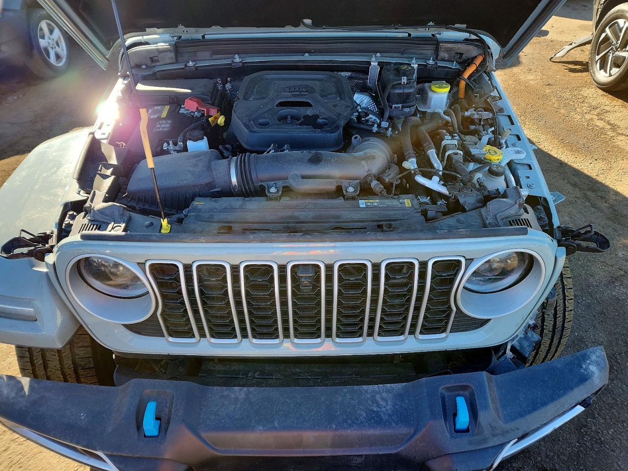 2024 Jeep Wrangler Sahara 4Xe - zdjęcie 12