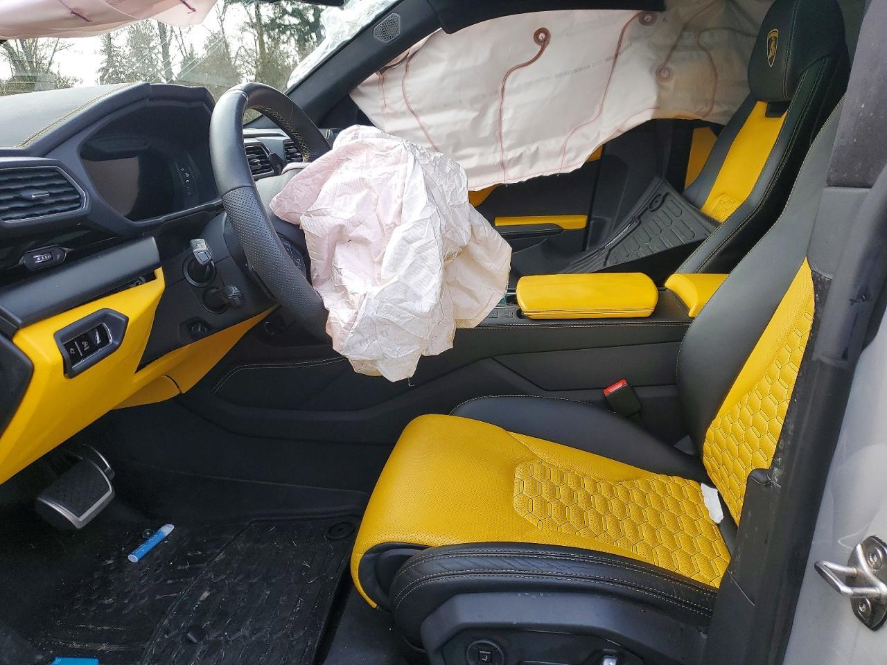 2022 Lamborghini Urus - zdjęcie 7