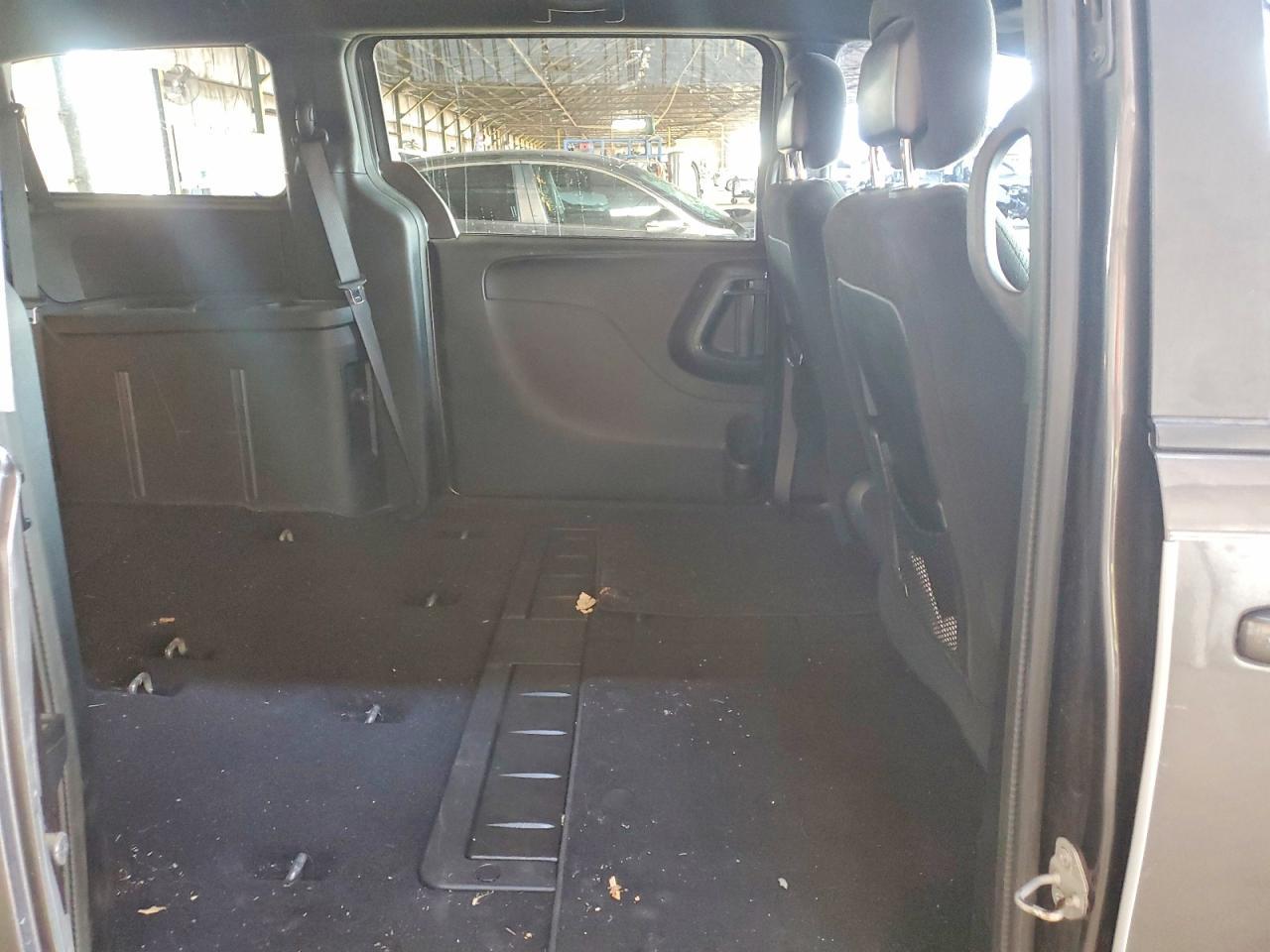 2016 Dodge Grand Caravan Se - zdjęcie 11