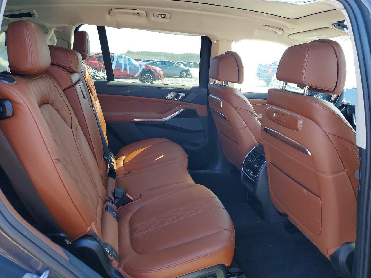 2026 BMW X7 xDrive40I - zdjęcie 10
