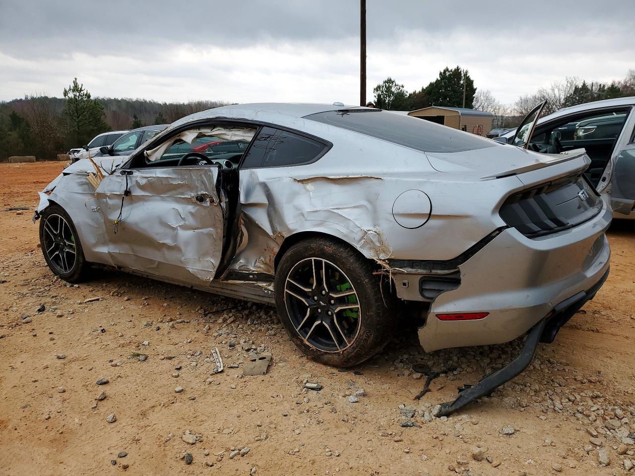 2020 Ford Mustang Gt - zdjęcie 2