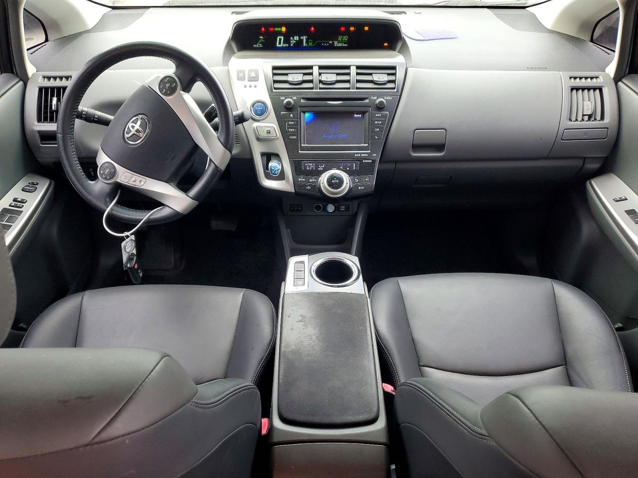 2013 Toyota Prius V Five - zdjęcie 8