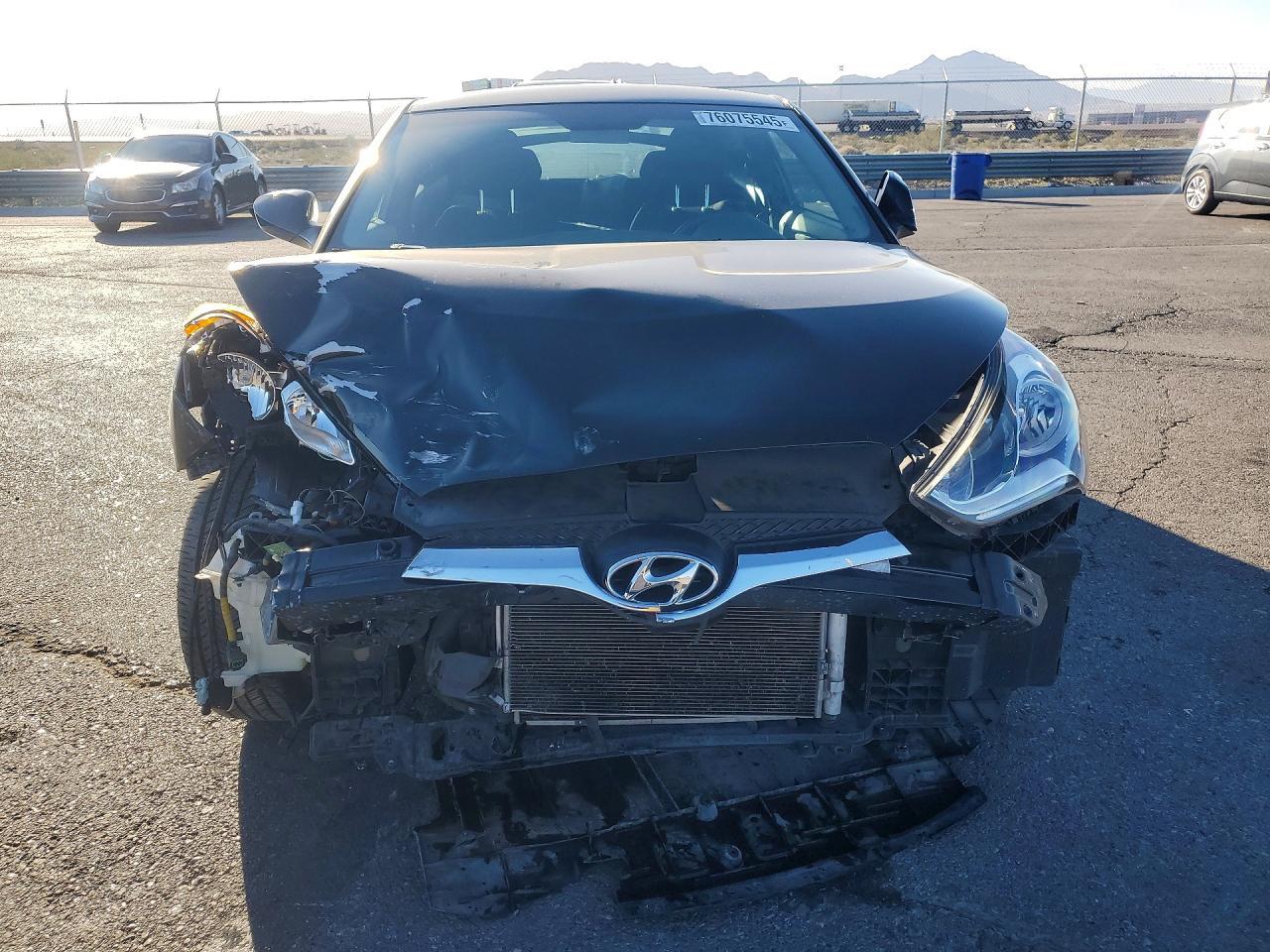 2016 Hyundai Veloster - zdjęcie 5