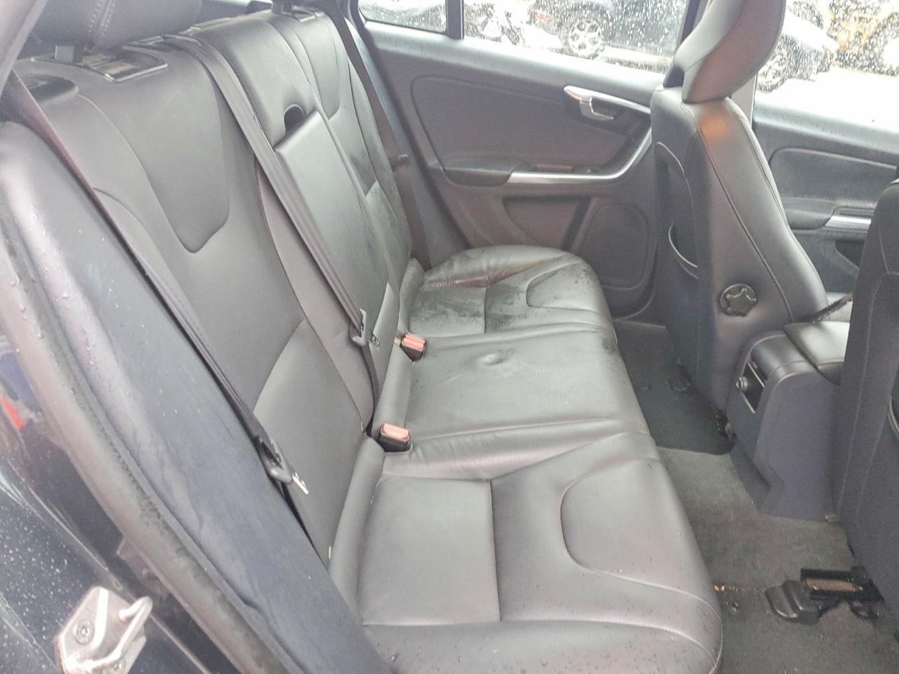 2015 Volvo V60 Premier+ - zdjęcie 11