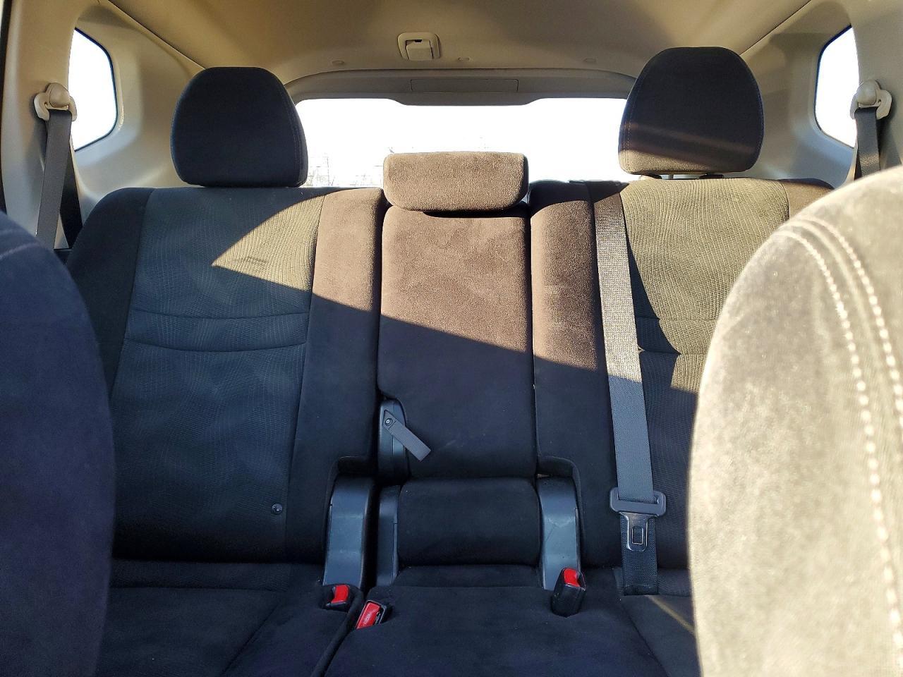 2015 Nissan Rogue S - zdjęcie 10