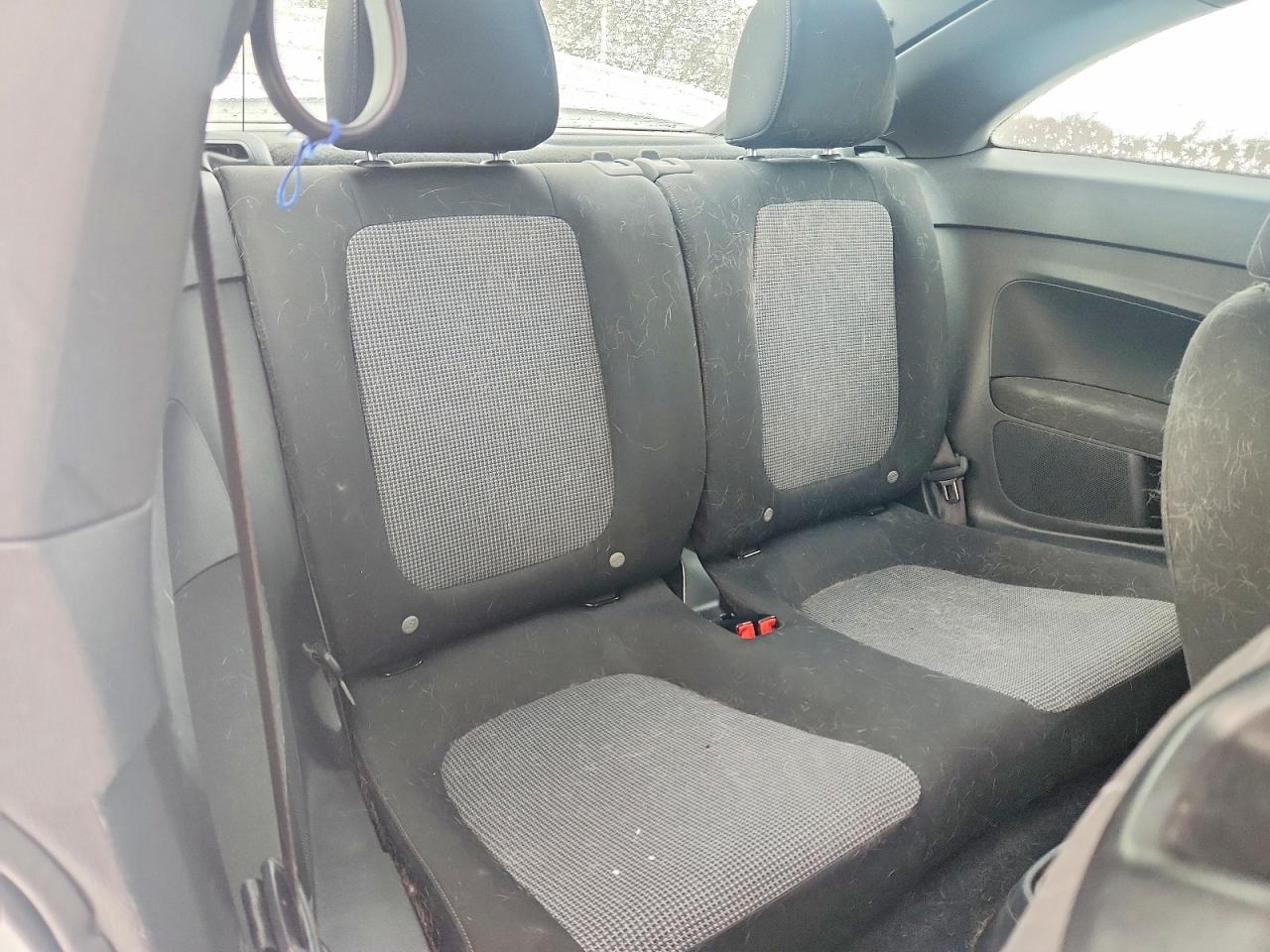 2017 Volkswagen Beetle 1.8T - zdjęcie 10