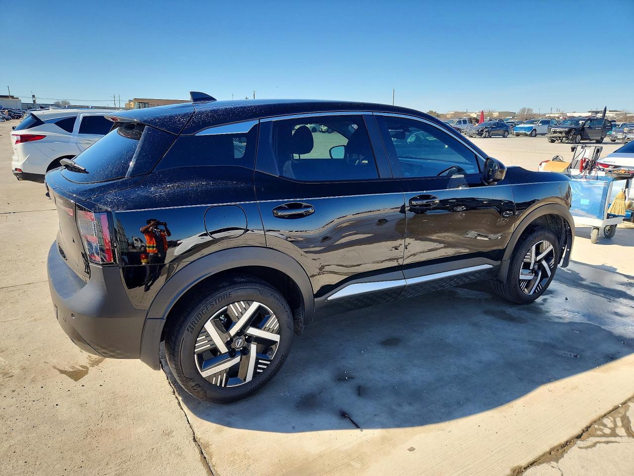 2025 Nissan Kicks Sv - zdjęcie 3