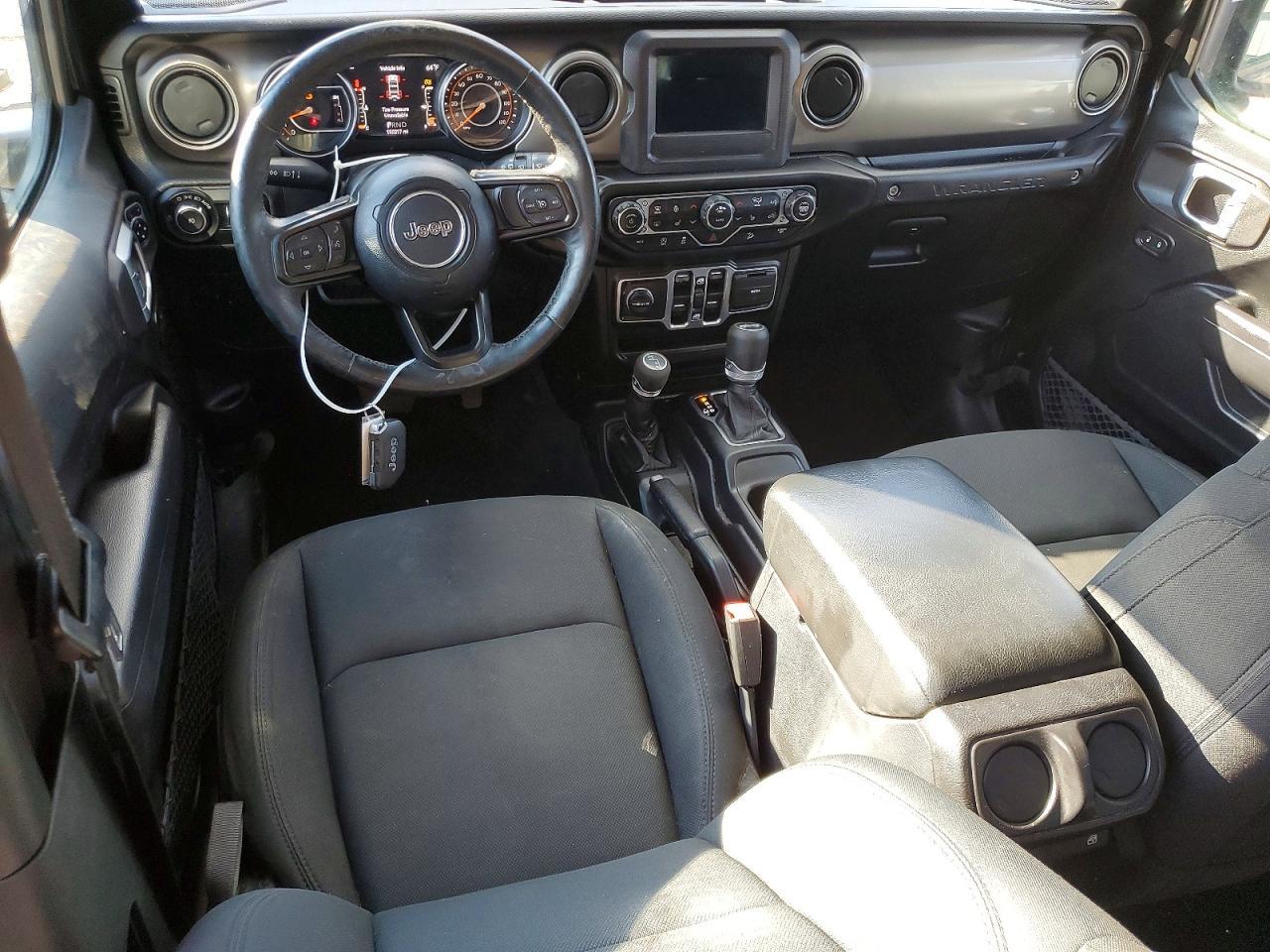 2020 Jeep Wrangler Unlimited Sport - zdjęcie 8