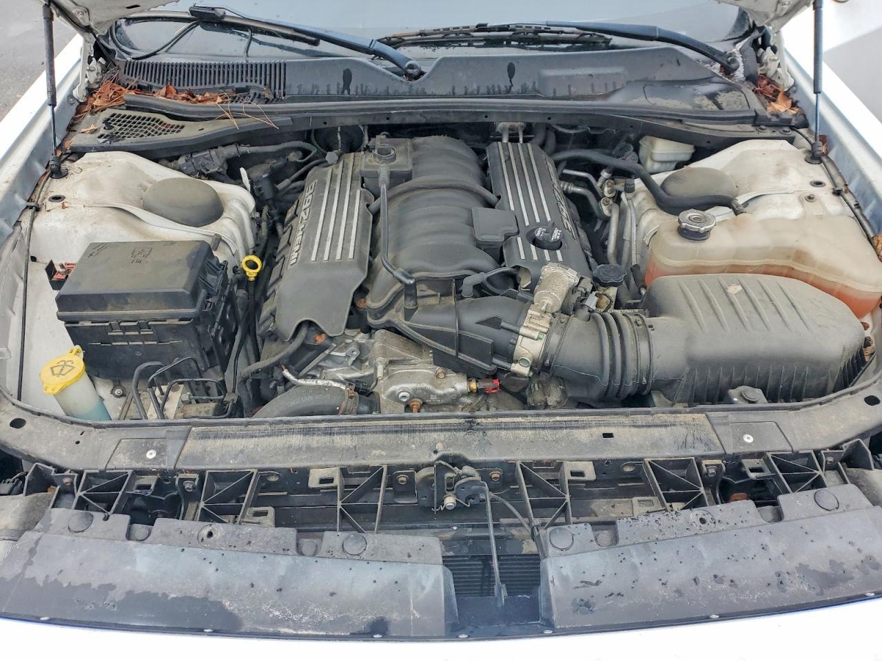 2013 Dodge Challenger Srt-8 - zdjęcie 11