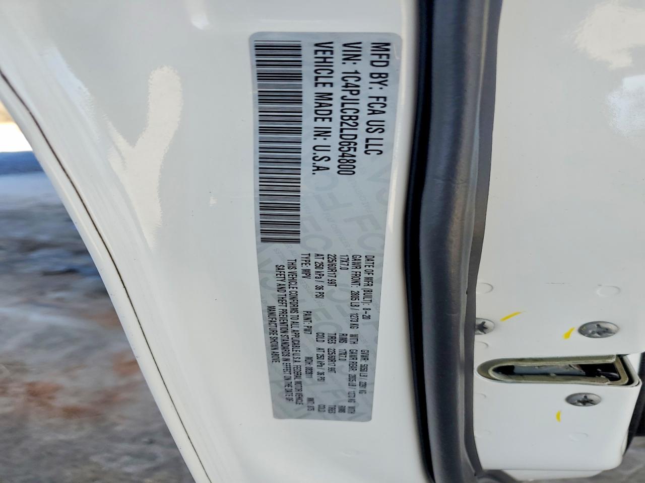 2020 Jeep Cherokee Latitude - zdjęcie 12