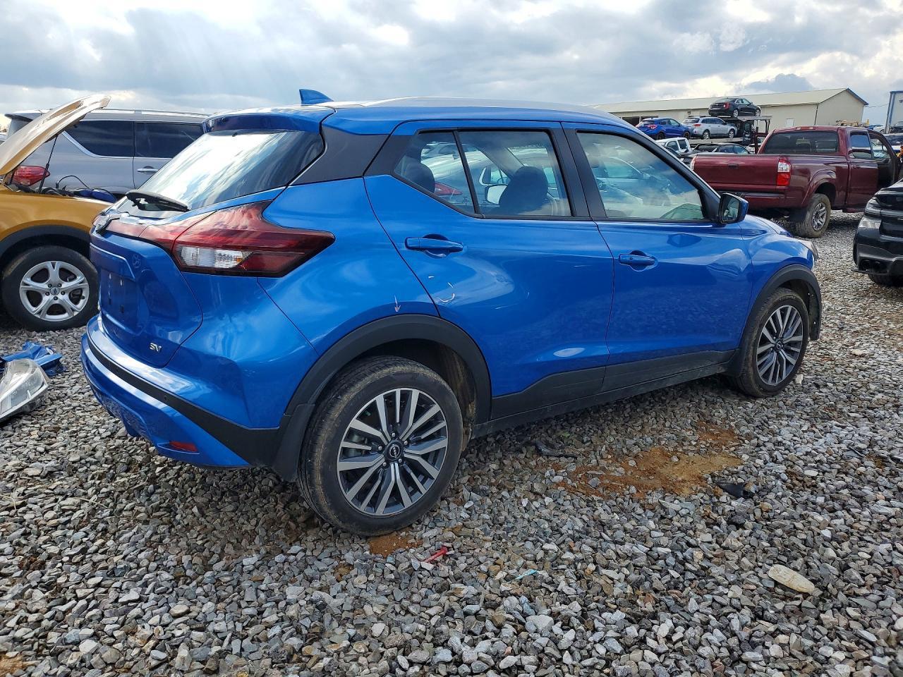 2023 Nissan Kicks Sv - zdjęcie 3