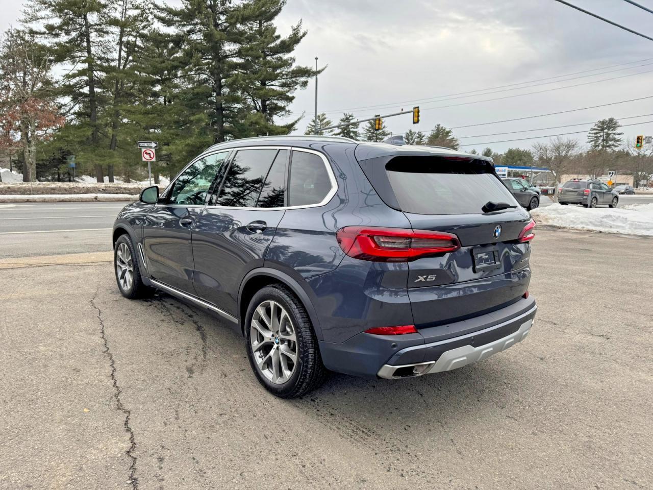 2021 BMW X5 xDrive45E - zdjęcie 4