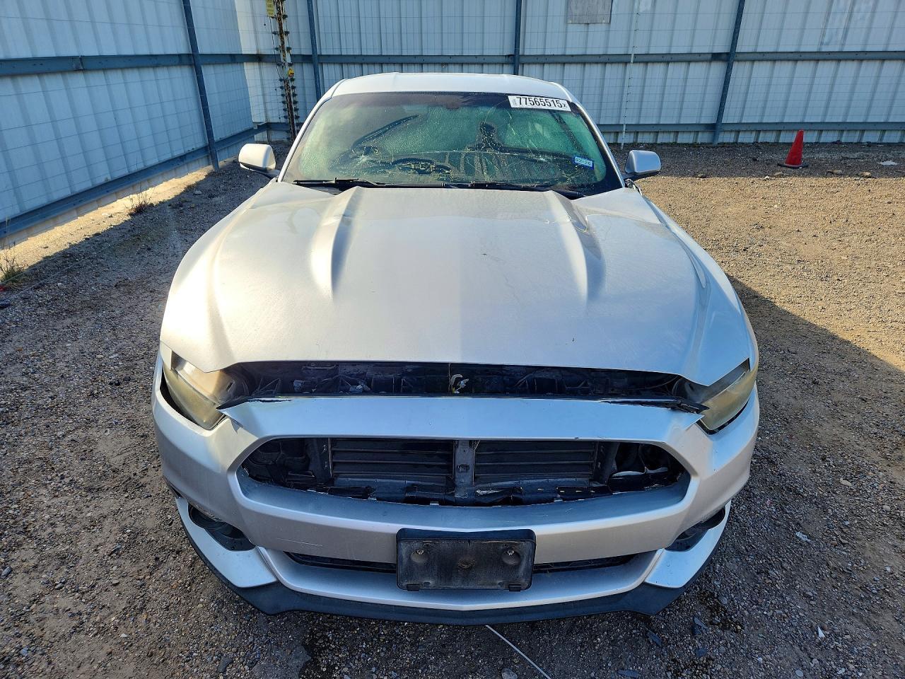 2015 Ford Mustang - zdjęcie 5