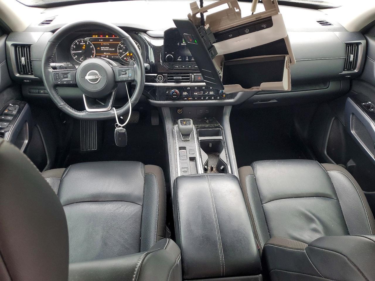 2023 Nissan Pathfinder Sl - zdjęcie 8