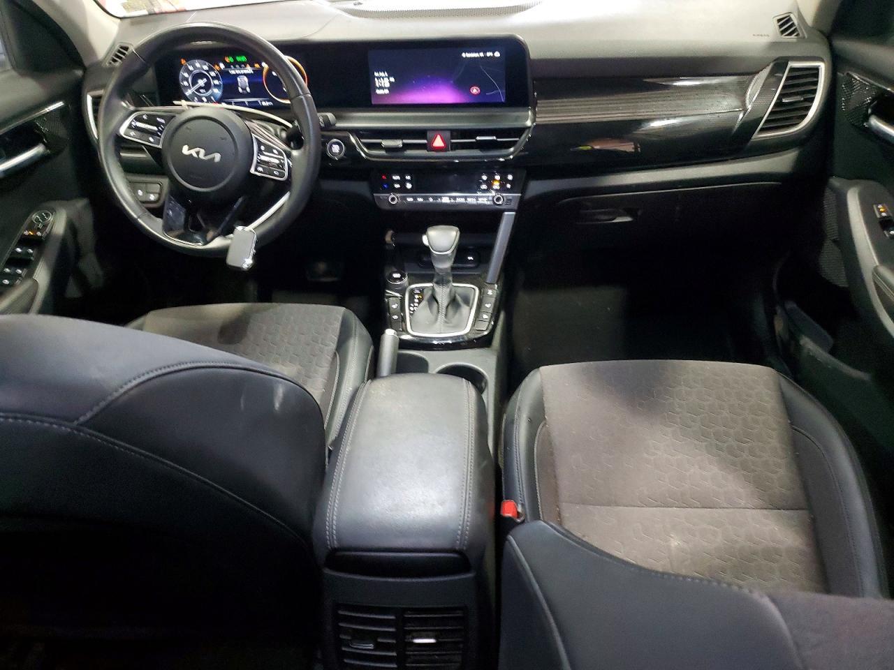 2024 Kia Seltos - zdjęcie 8