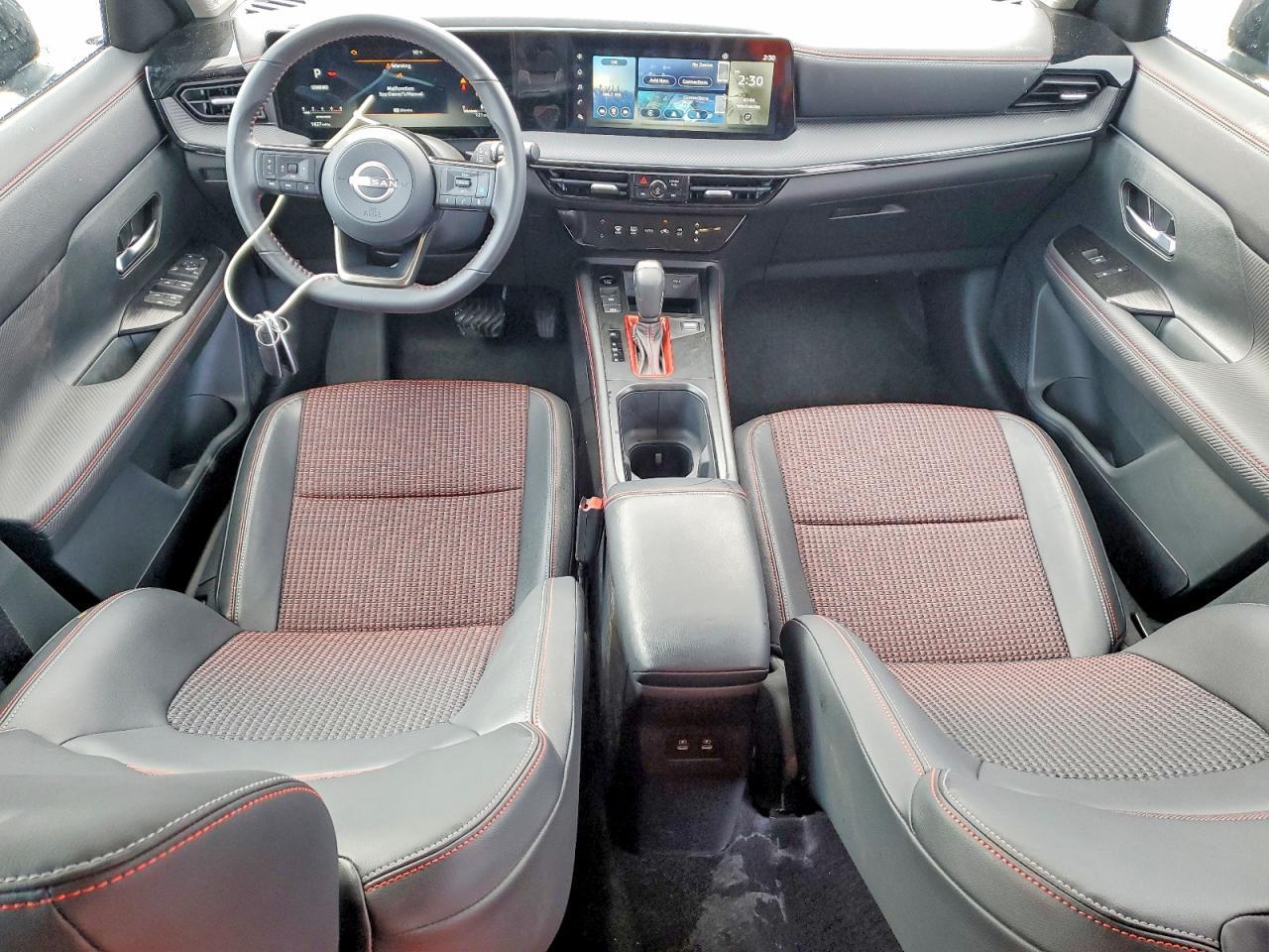 2025 Nissan Kicks Sr - zdjęcie 8