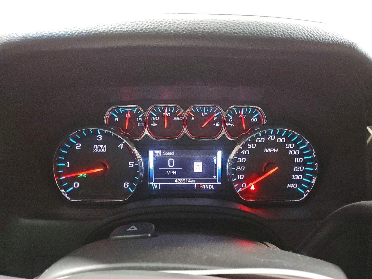 2018 Chevrolet Suburban K1500 Lt - zdjęcie 9