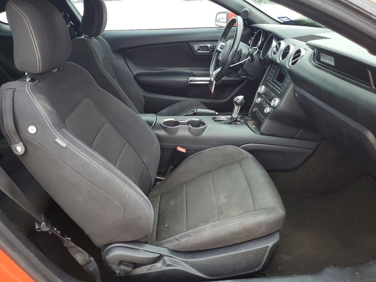 2016 Ford Mustang - zdjęcie 7