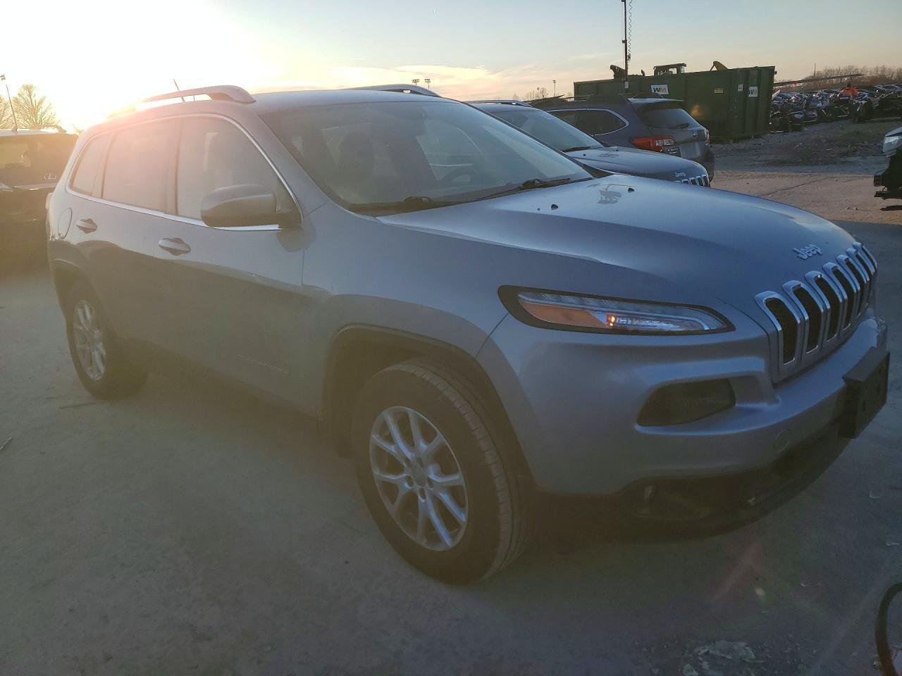 2014 Jeep Cherokee Latitude - zdjęcie 4