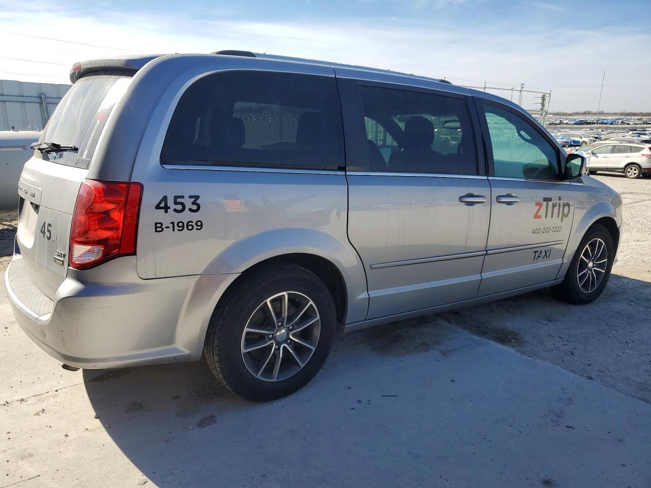 2017 Dodge Grand Caravan Sxt - zdjęcie 3