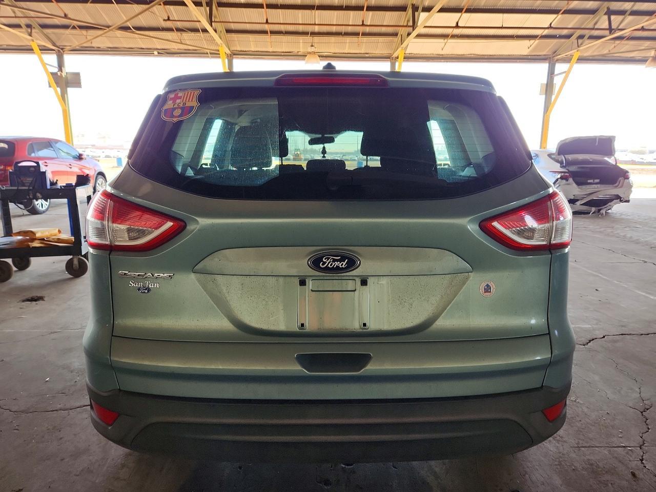 2013 Ford Escape S - zdjęcie 6