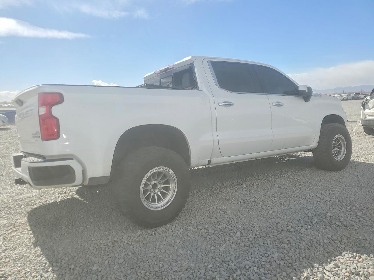 2021 Chevrolet Silverado K1500 High Country - zdjęcie 3