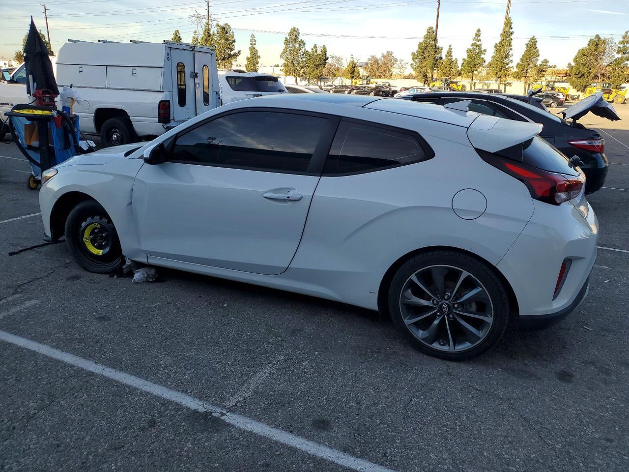 2019 Hyundai Veloster 2.0L Premium - zdjęcie 2