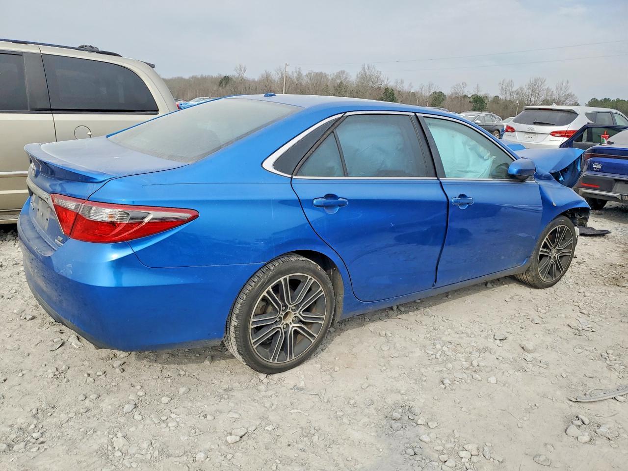 Toyota Camry - zdjęcie 3