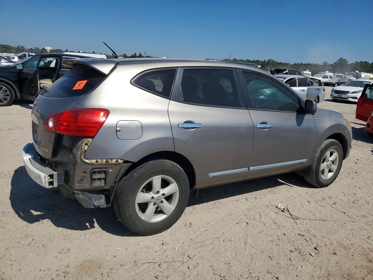 2013 Nissan Rogue S - zdjęcie 3