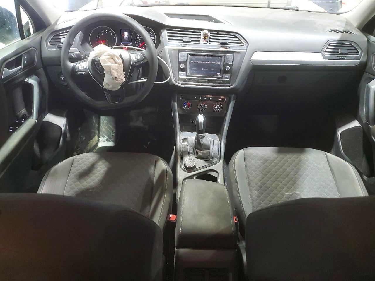 2020 Volkswagen Tiguan S - zdjęcie 8