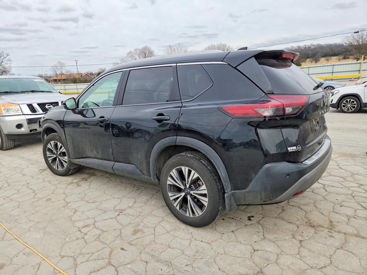 2023 Nissan Rogue Sv - zdjęcie 2