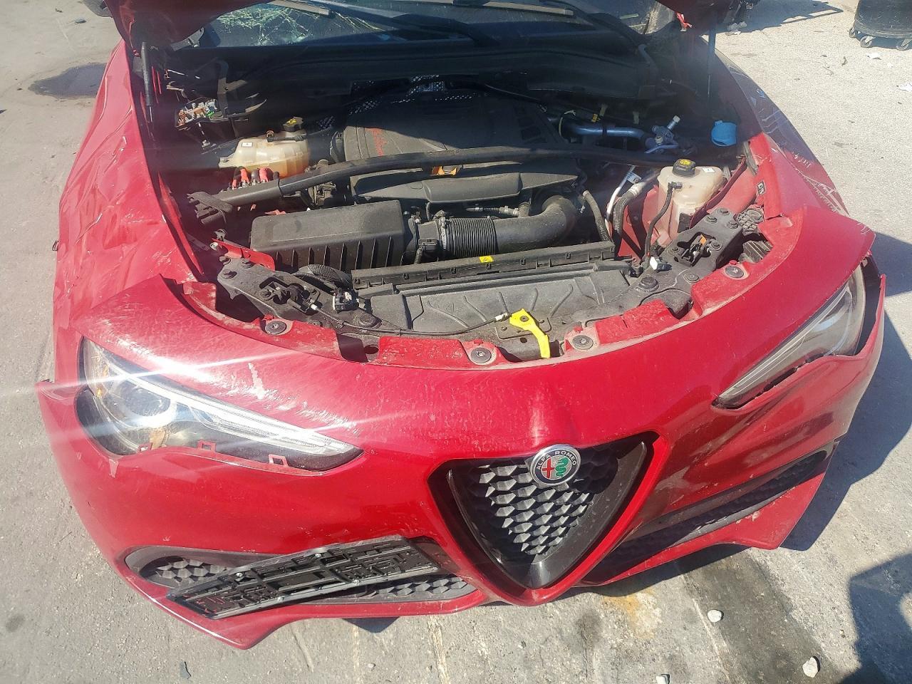 2021 Alfa Romeo Stelvio Sport - zdjęcie 12