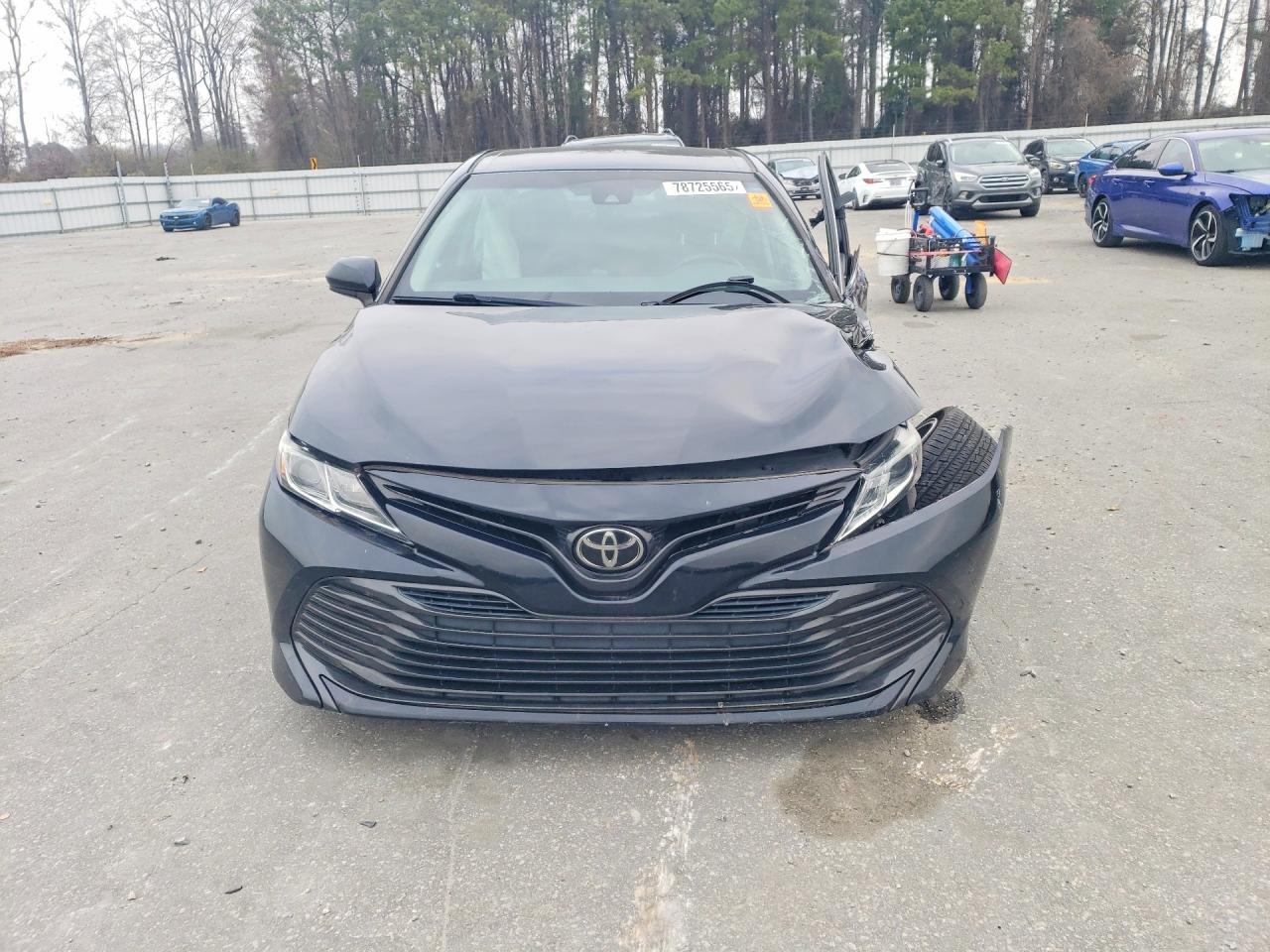 2018 Toyota Camry Le - zdjęcie 5