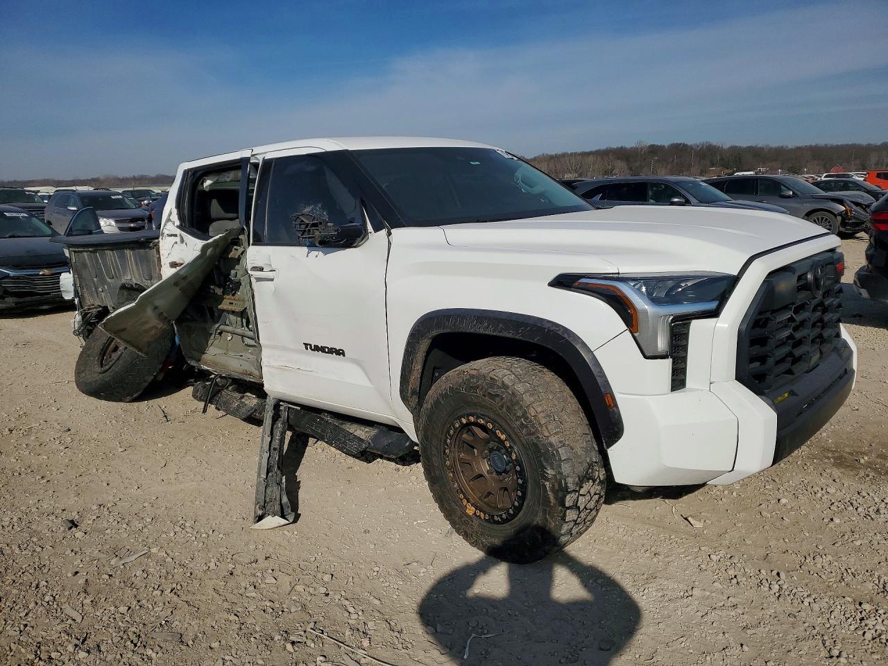 2022 Toyota Tundra Sr5 - zdjęcie 4