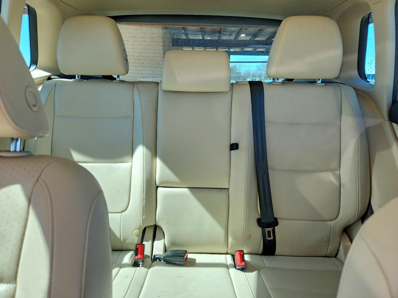 2014 Volkswagen Tiguan S - zdjęcie 10