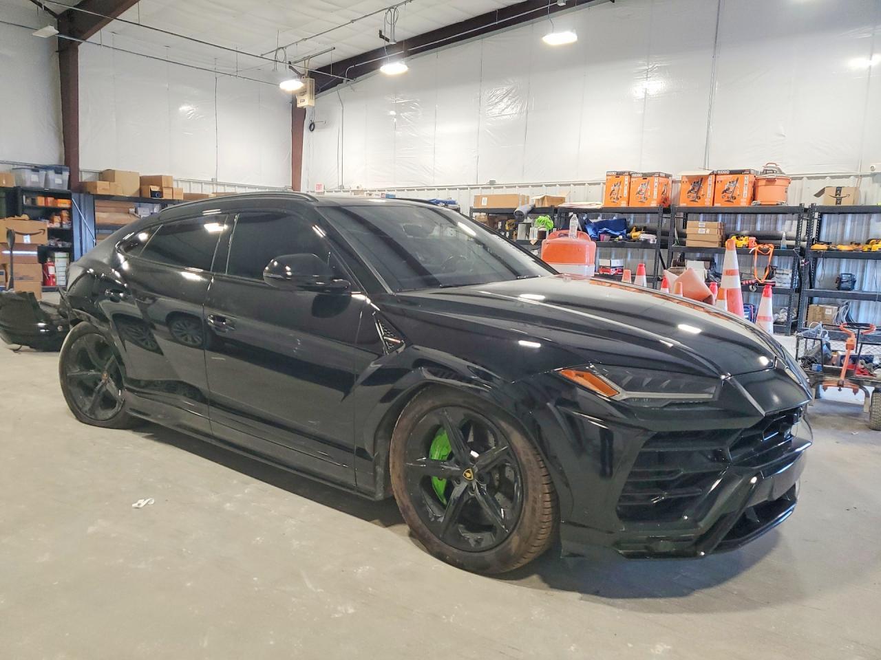 2019 Lamborghini Urus - zdjęcie 4