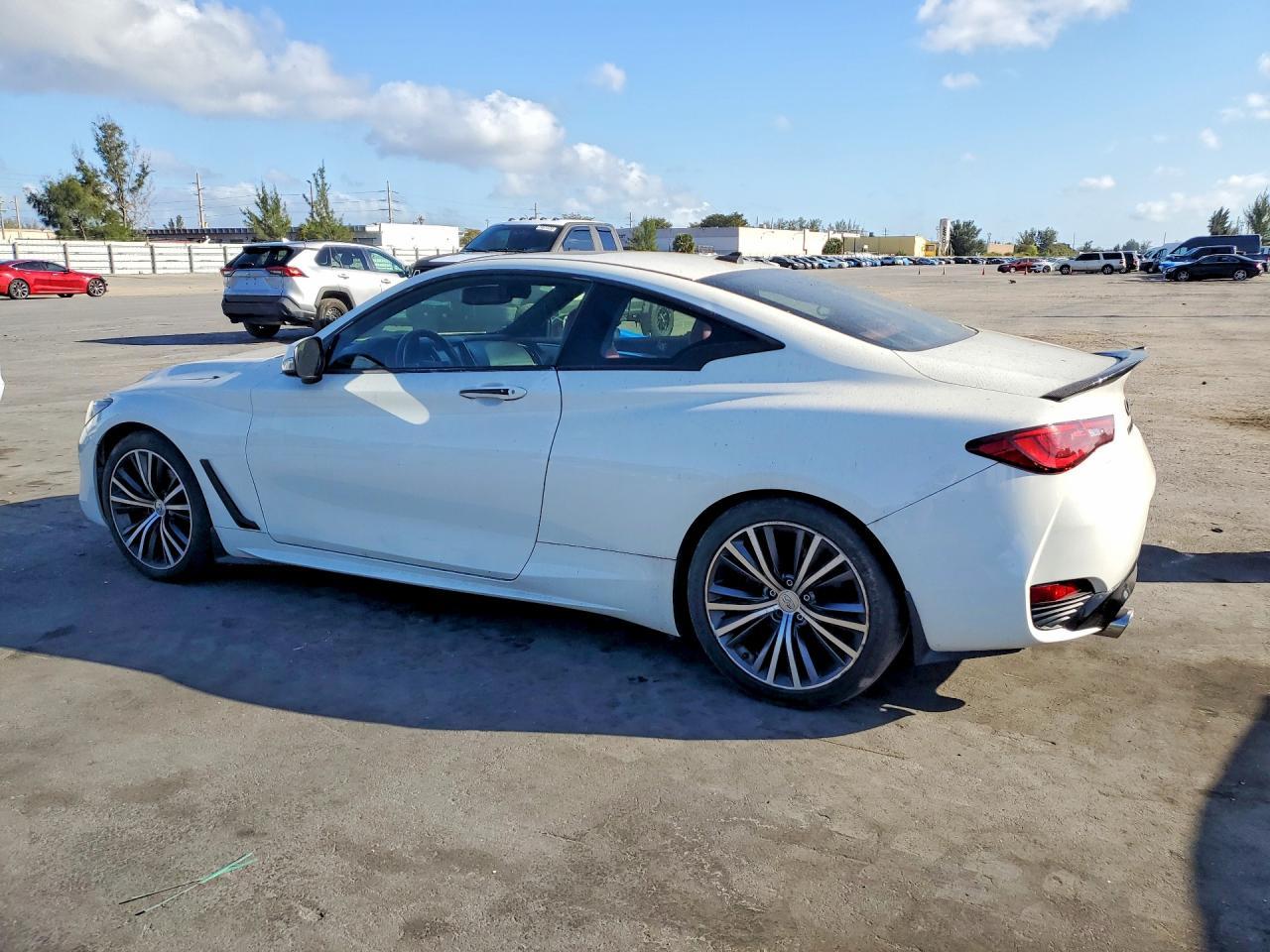 2017 Infiniti Q60 2.0T - zdjęcie 2