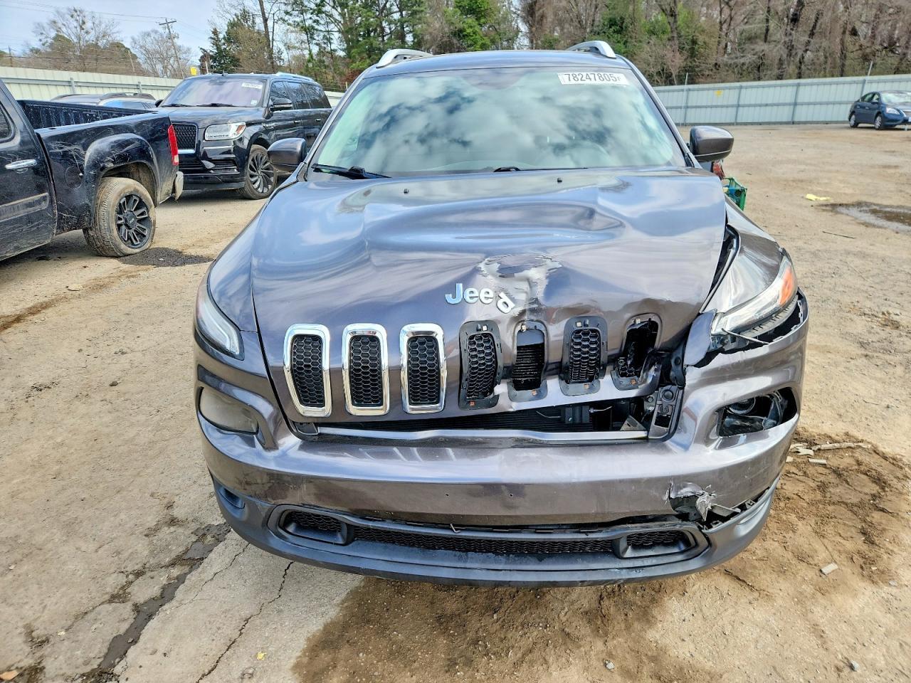 2015 Jeep Cherokee Latitude - zdjęcie 10