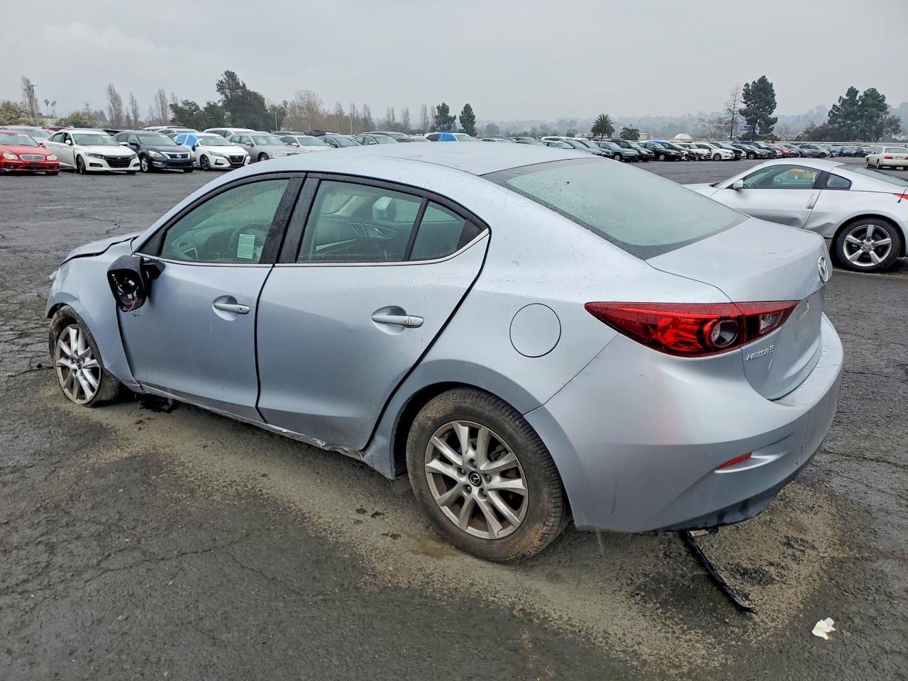 2017 Mazda 3 Sport - zdjęcie 2