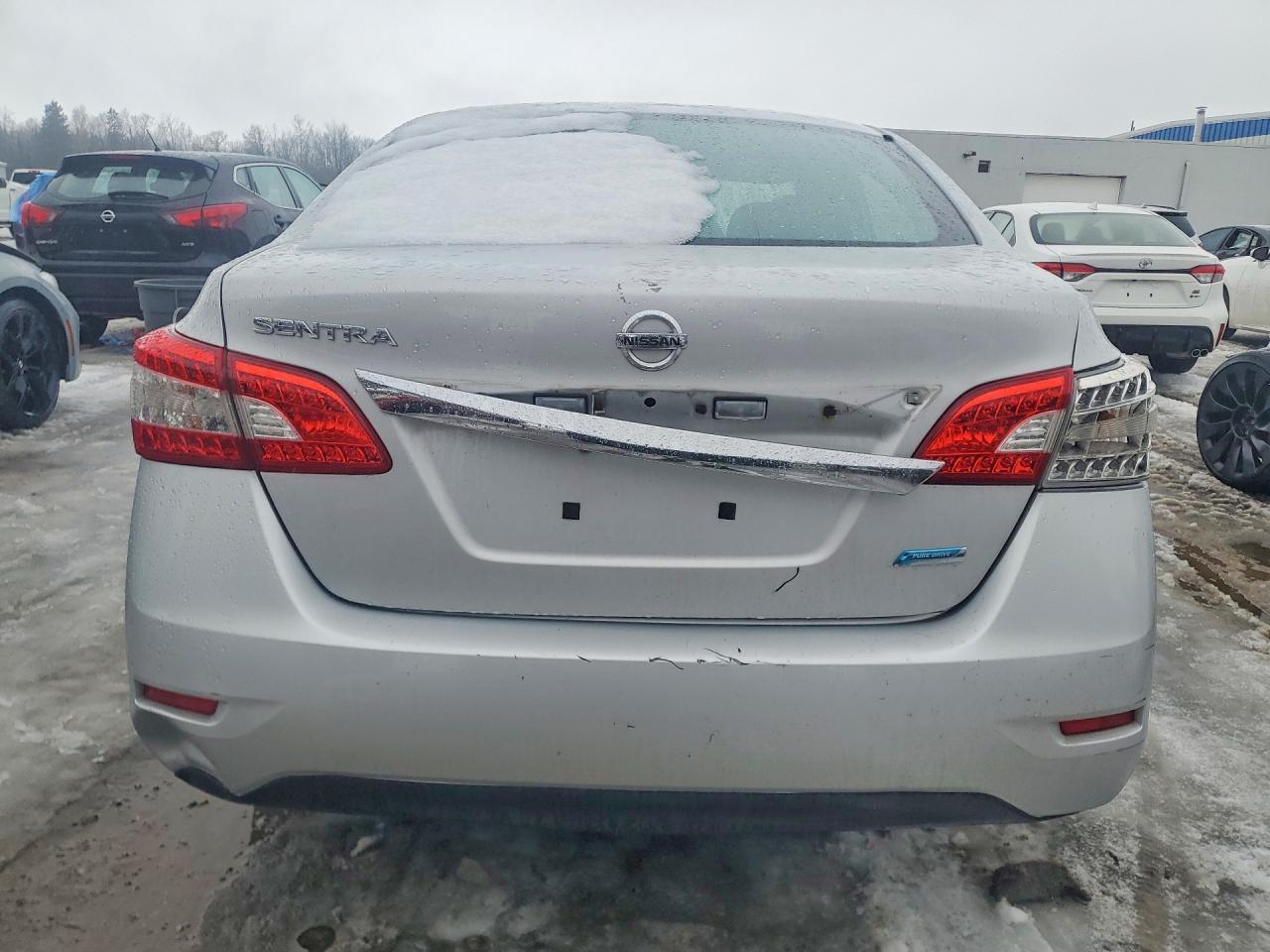 2014 Nissan Sentra S - zdjęcie 6